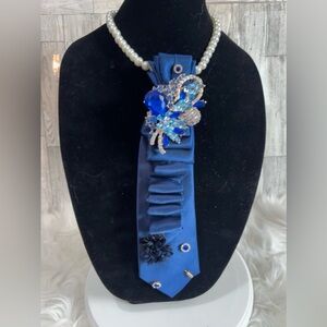Elegant Blue and Silver Brooch Necklace